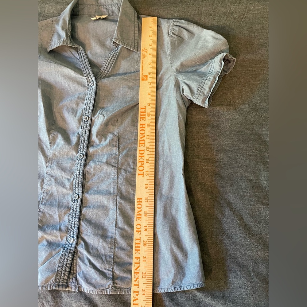 St. John's Bay Blue Chambray Button-Down Cotton Shirt M - Picture 7 of 9